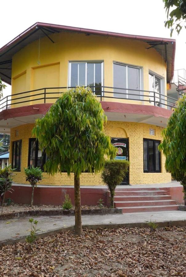 Safari Wildlife Lodge And Camp Chitwan Εξωτερικό φωτογραφία